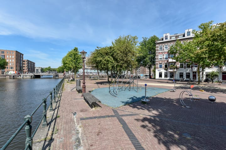 Foto 15 van Barentszstraat 244