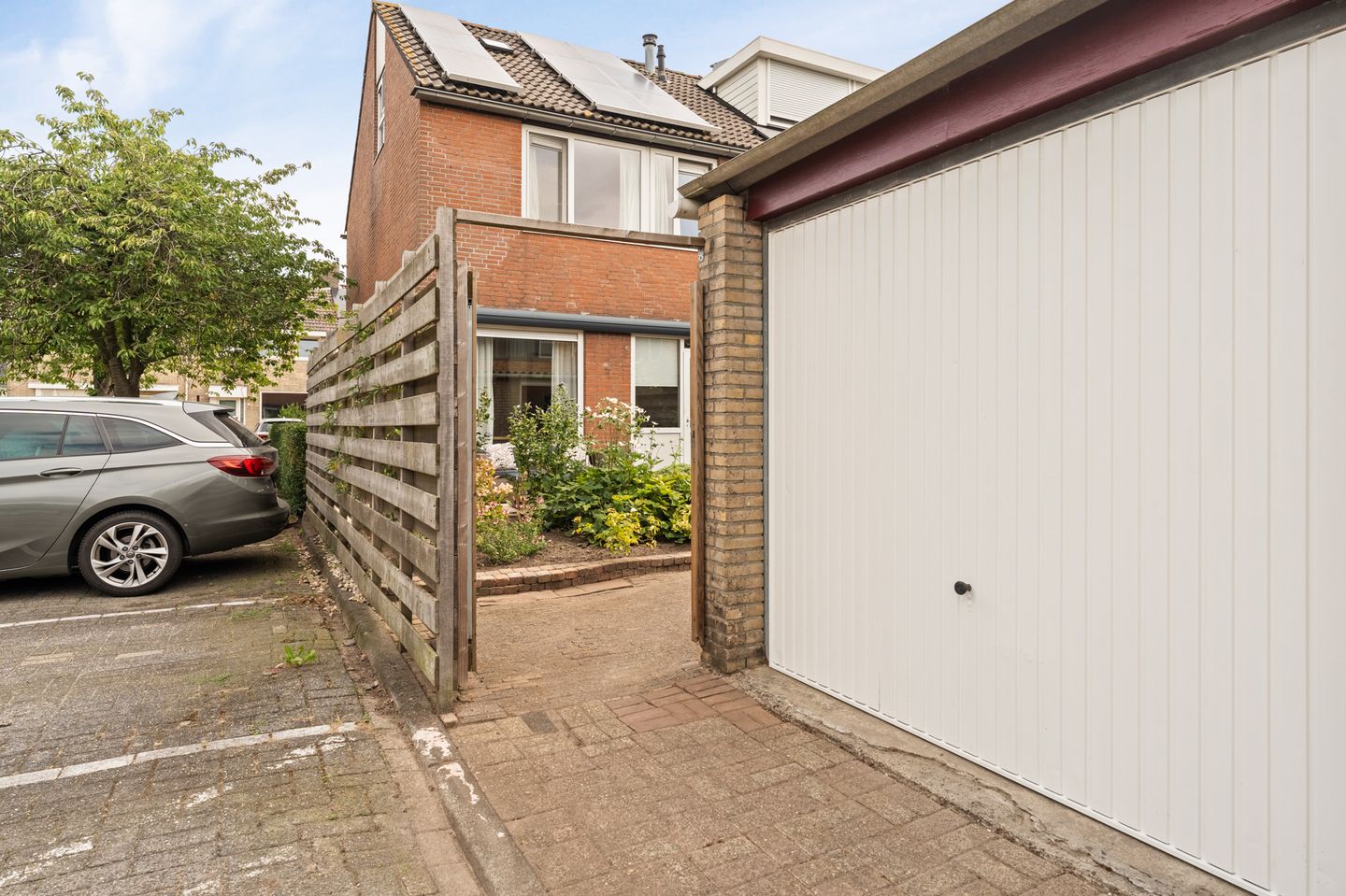 Photo 29 of Boterbloem 22