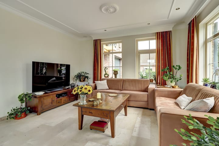 Photo 10 of Appellaan 19