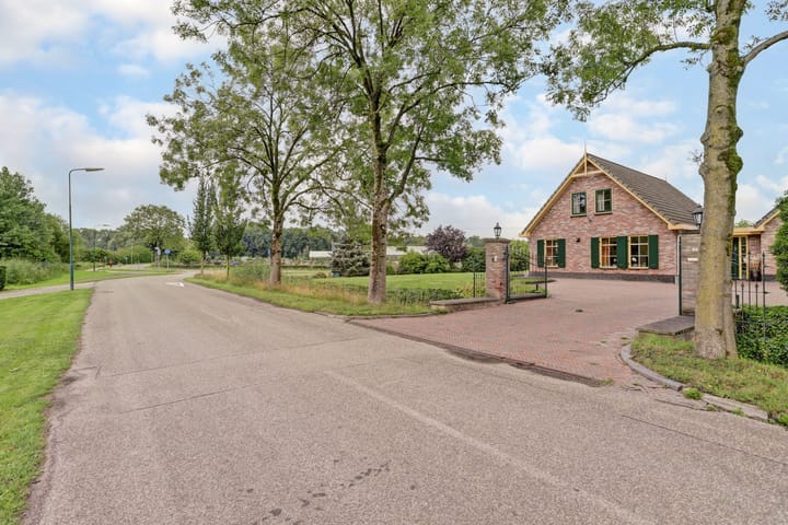 Photo 59 of Appellaan 19