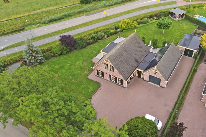 Photo 60 of Appellaan 19