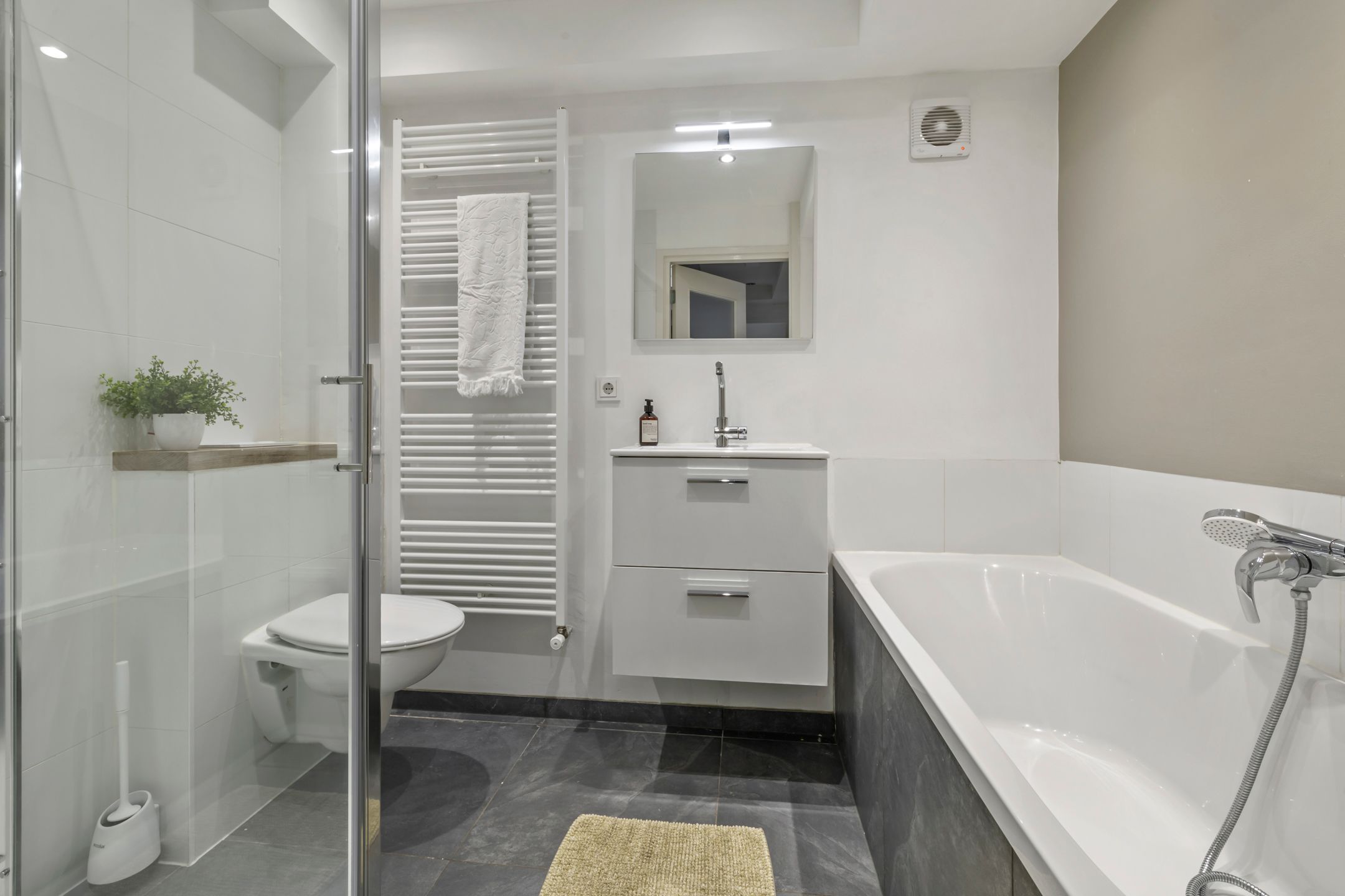 Photo 24 of Thorbeckelaan 21