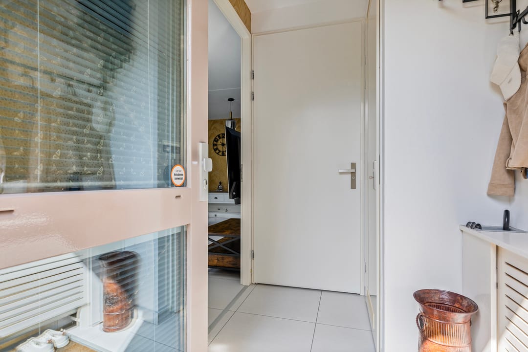 Foto 11 van Wolbrantskerkweg 79