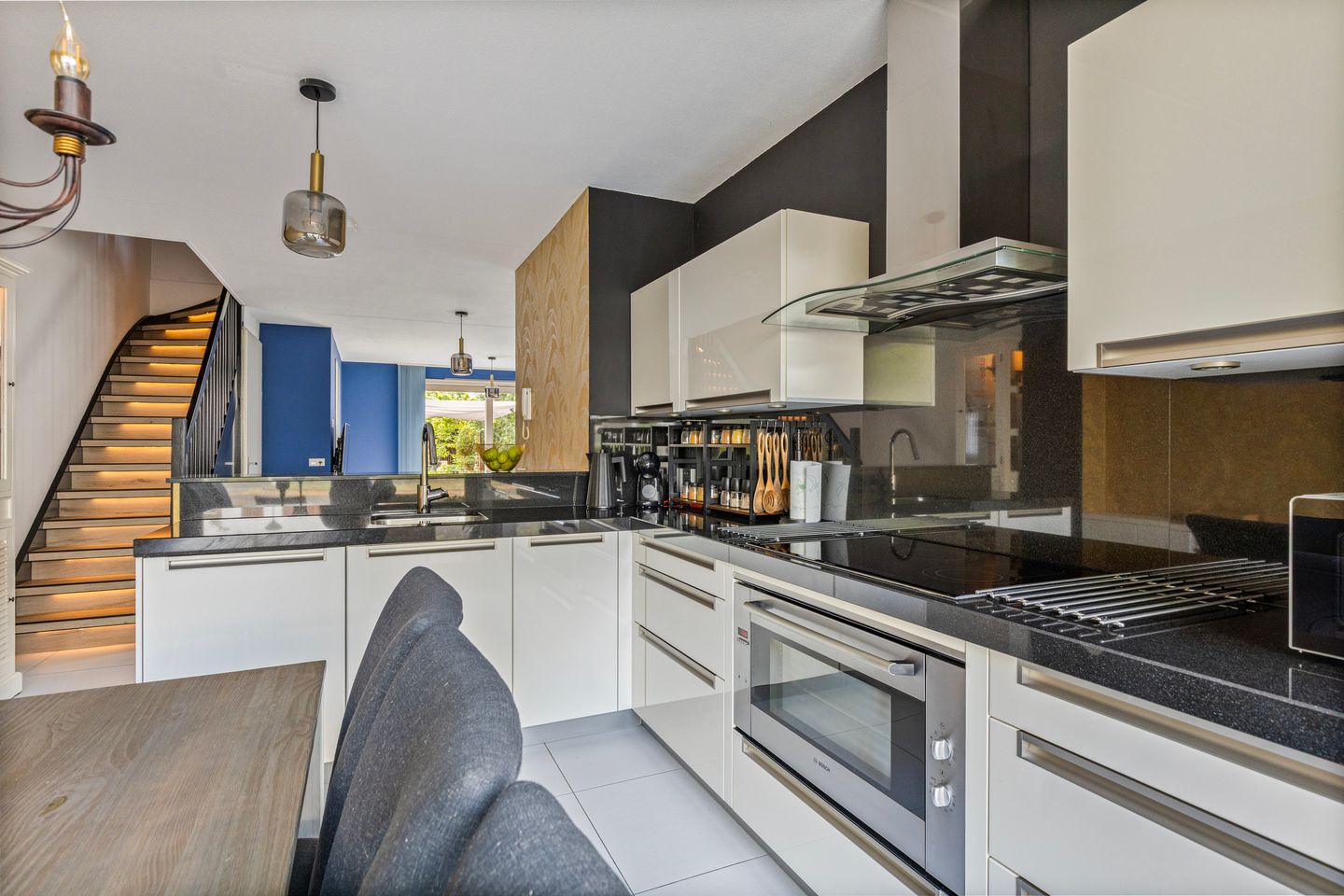 Foto 19 van Wolbrantskerkweg 79