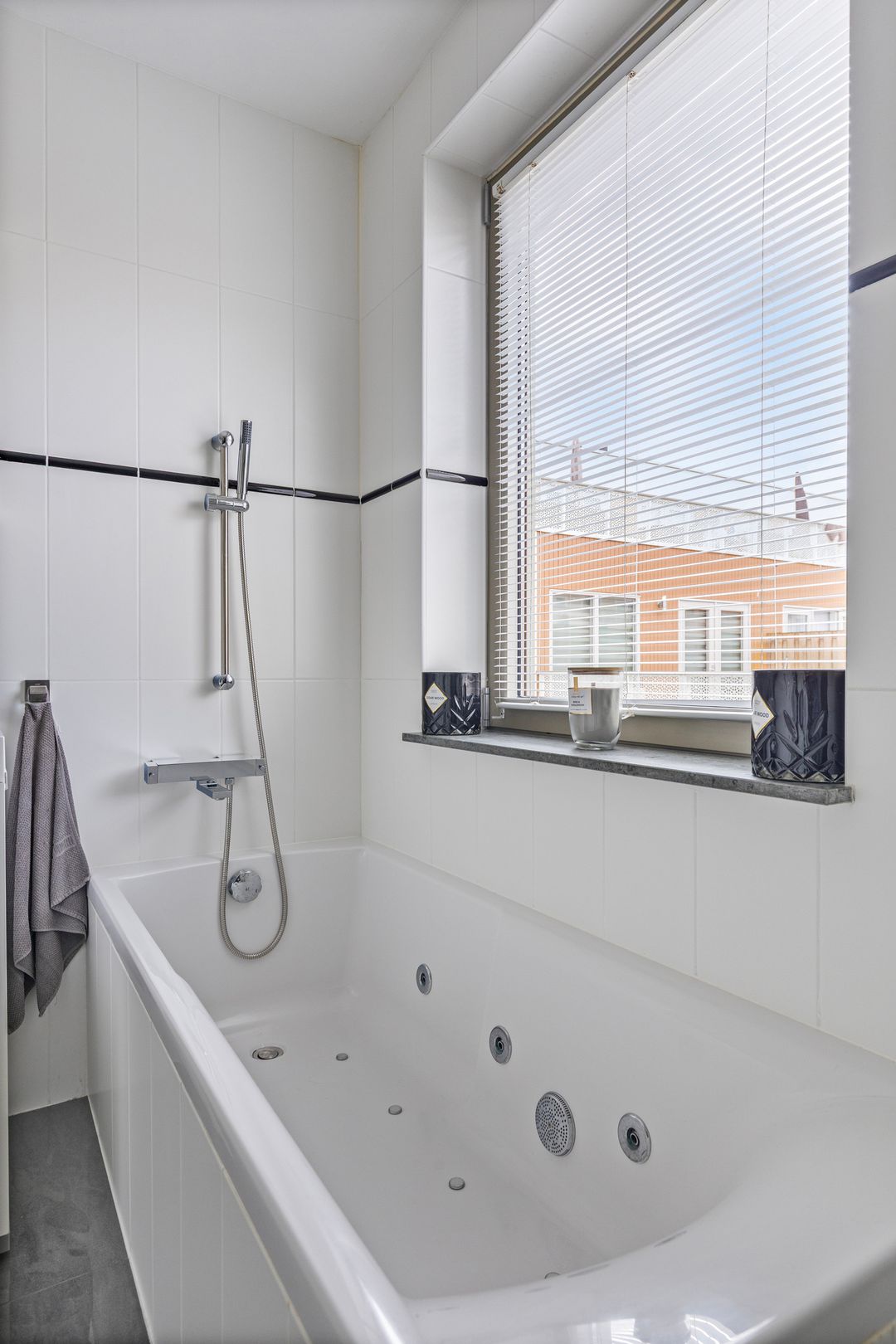 Foto 28 van Wolbrantskerkweg 79