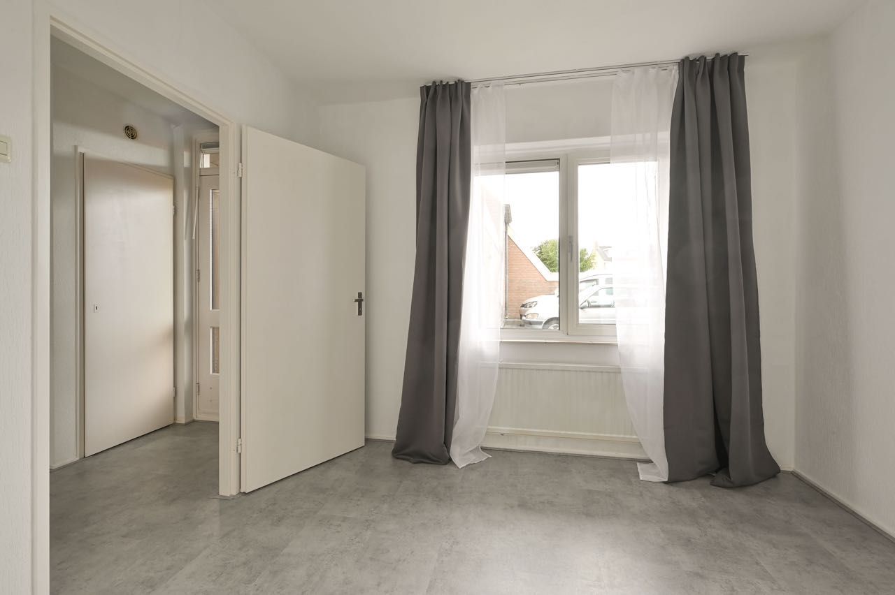 Foto 14 van van Weedestraat 157