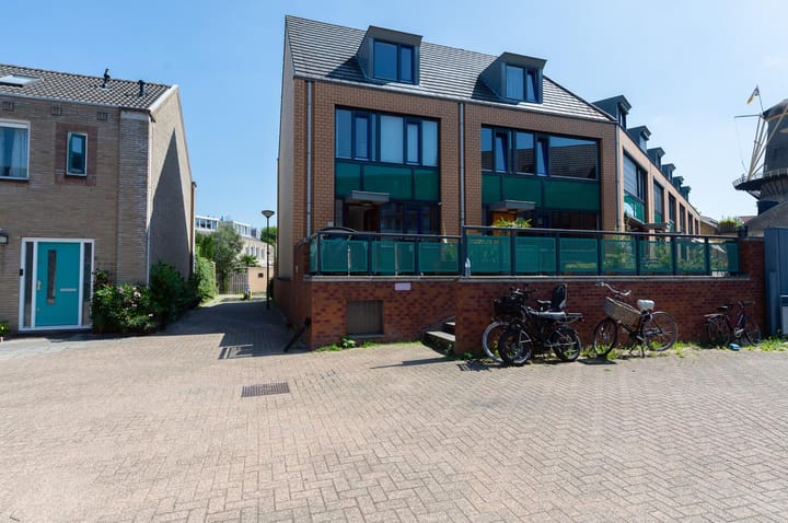 Foto 1 van Burgemeester Honnerlage Gretepad 11