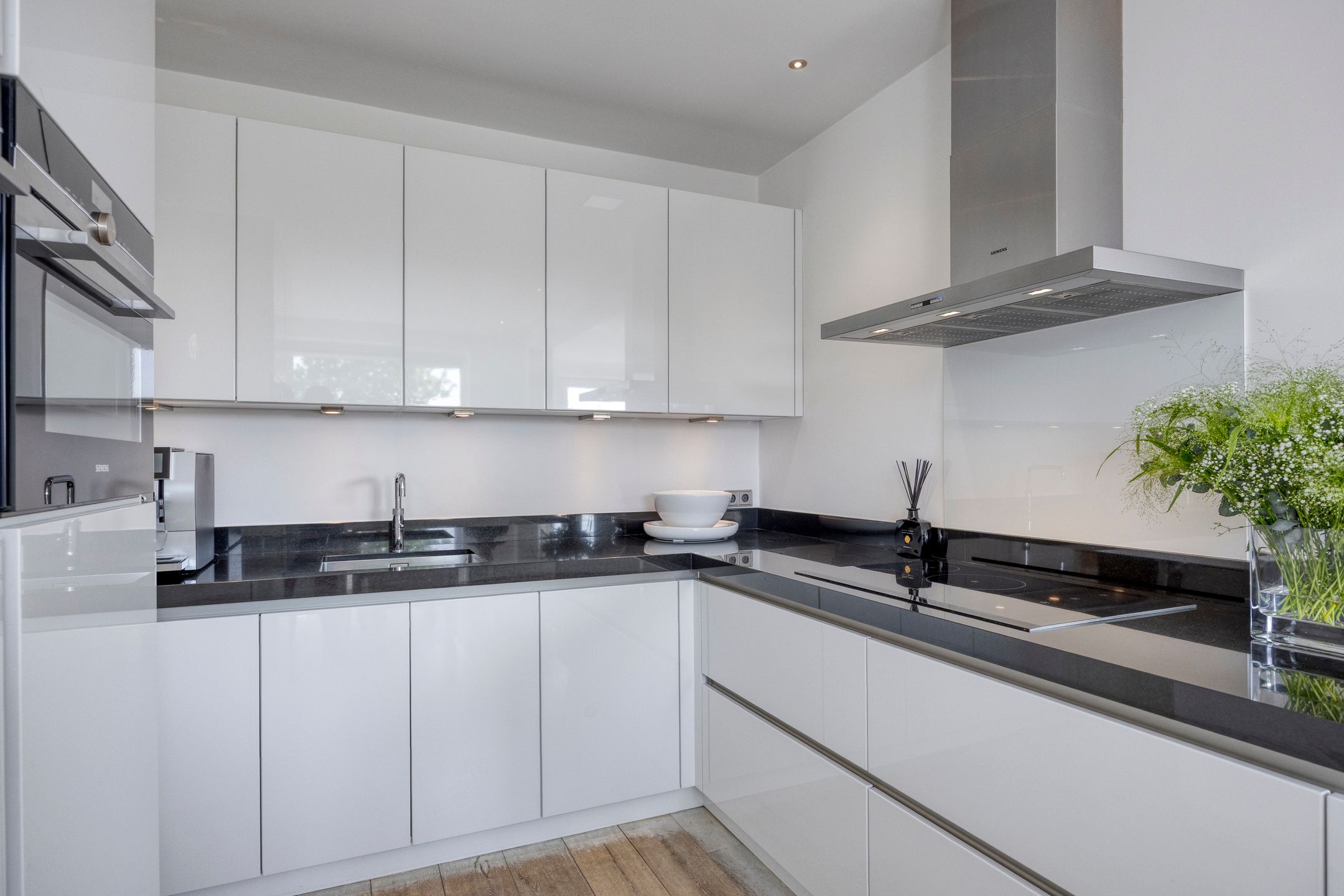 Foto 18 van Mosberg 82