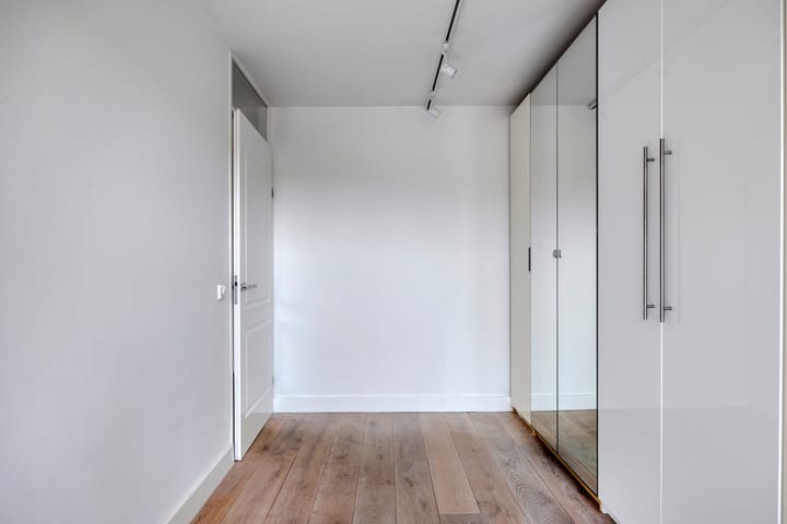 Foto 24 van Mosberg 82