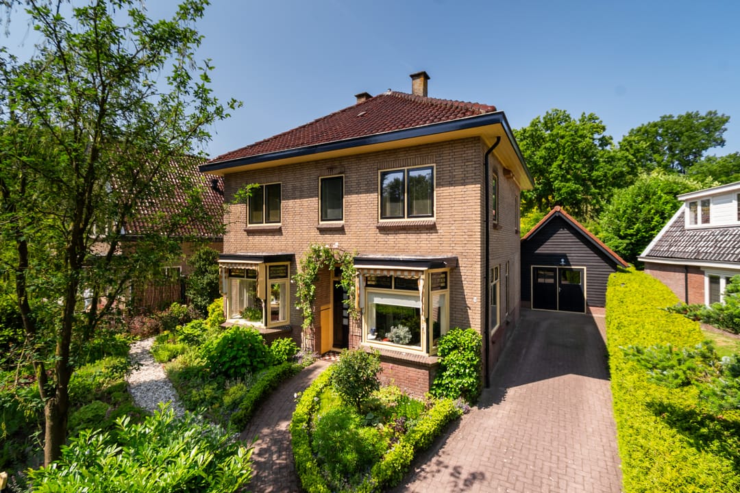 Foto 1 van Azalealaan 9