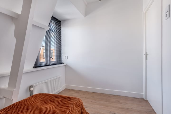 Foto 32 van Leliestraat 5