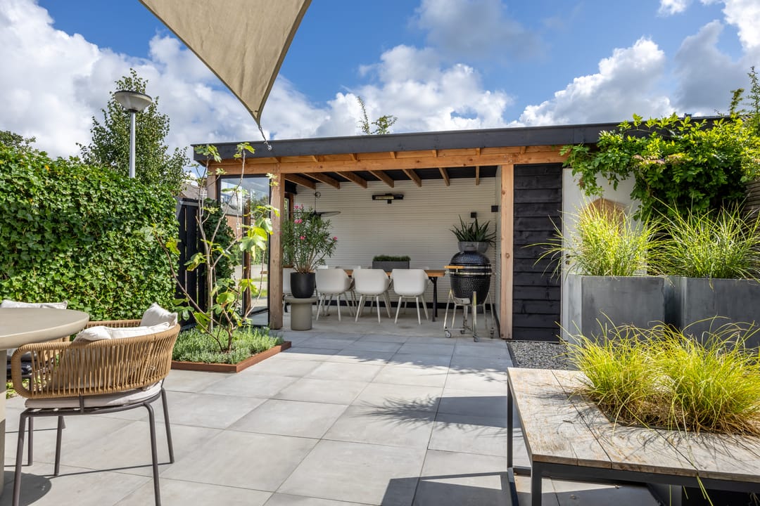 Photo 2 of Harpraam 1