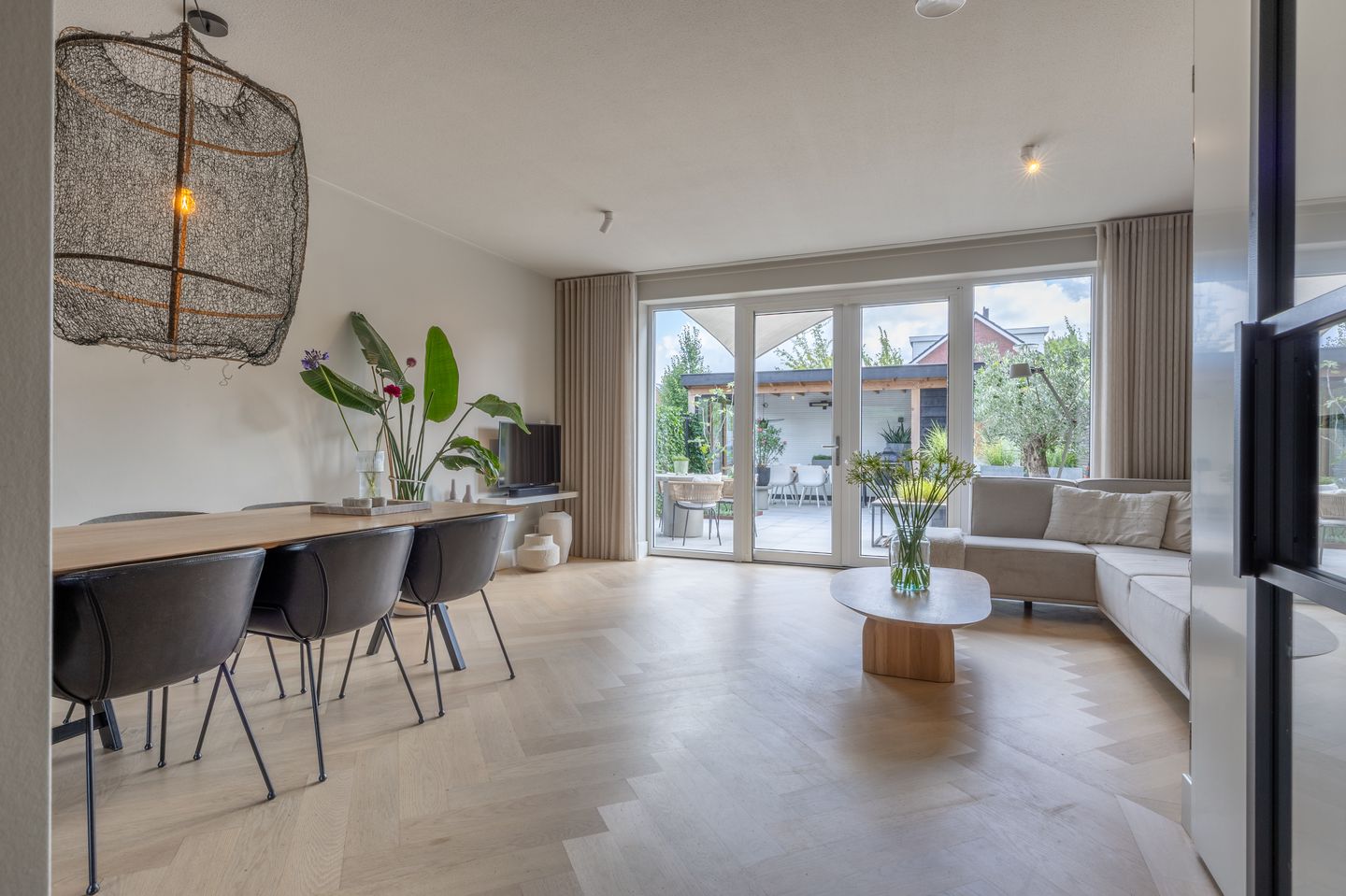 Photo 5 of Harpraam 1