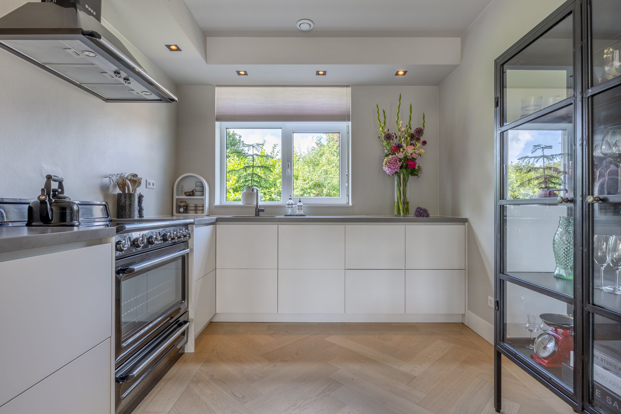 Photo 12 of Harpraam 1