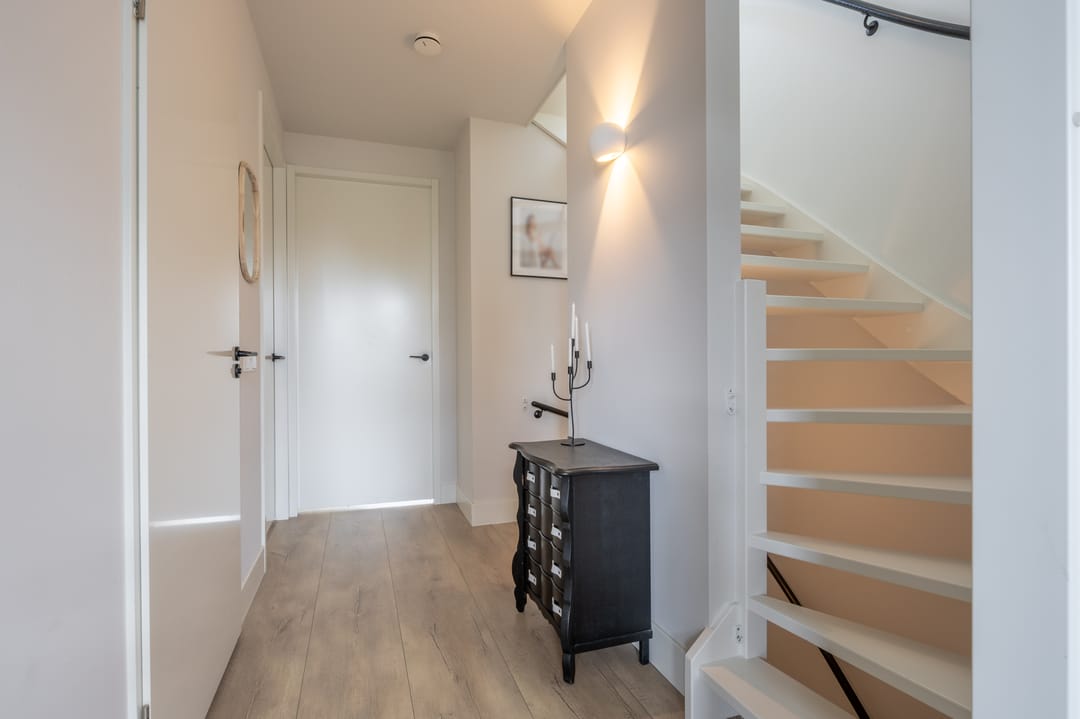 Photo 32 of Harpraam 1