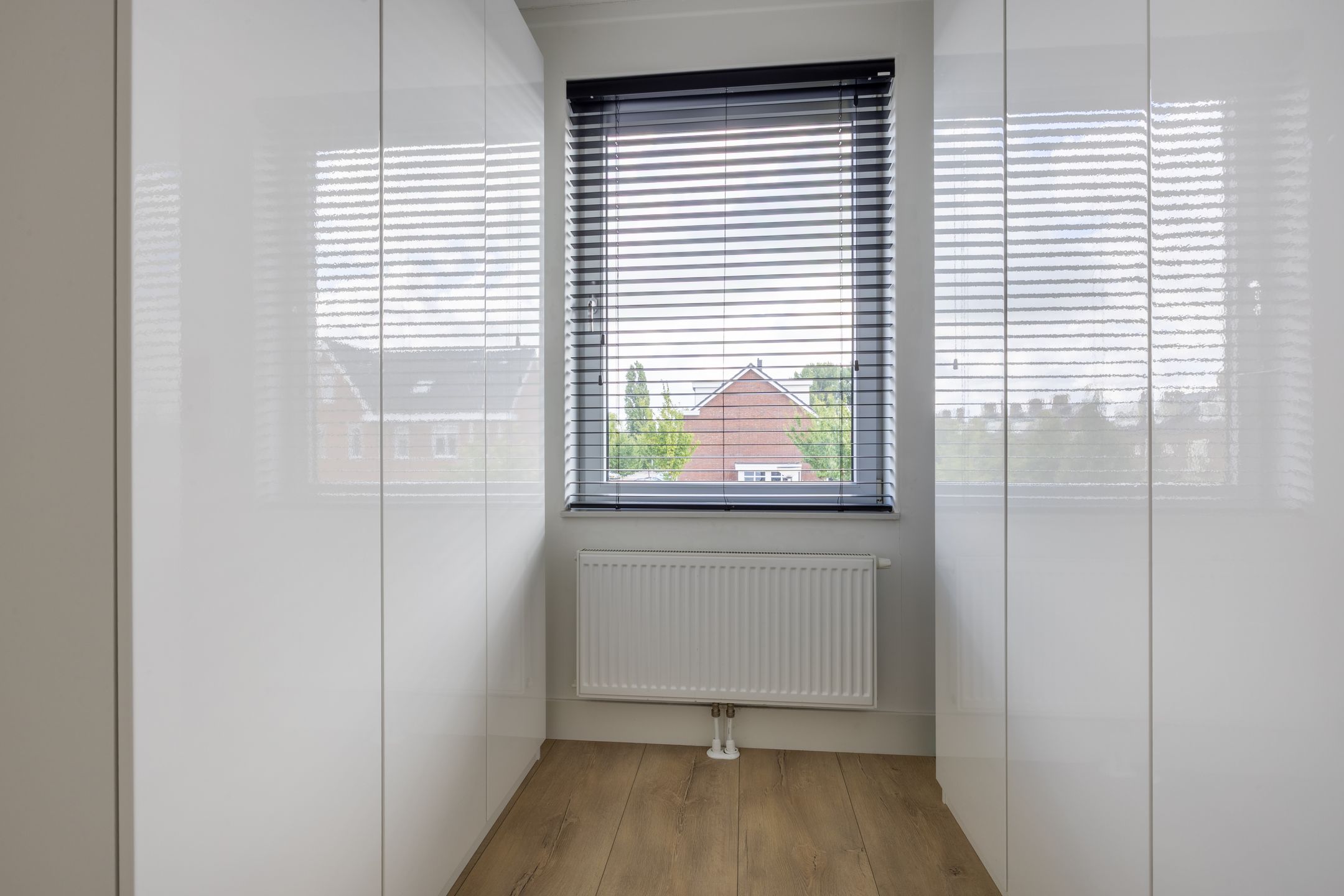 Photo 39 of Harpraam 1