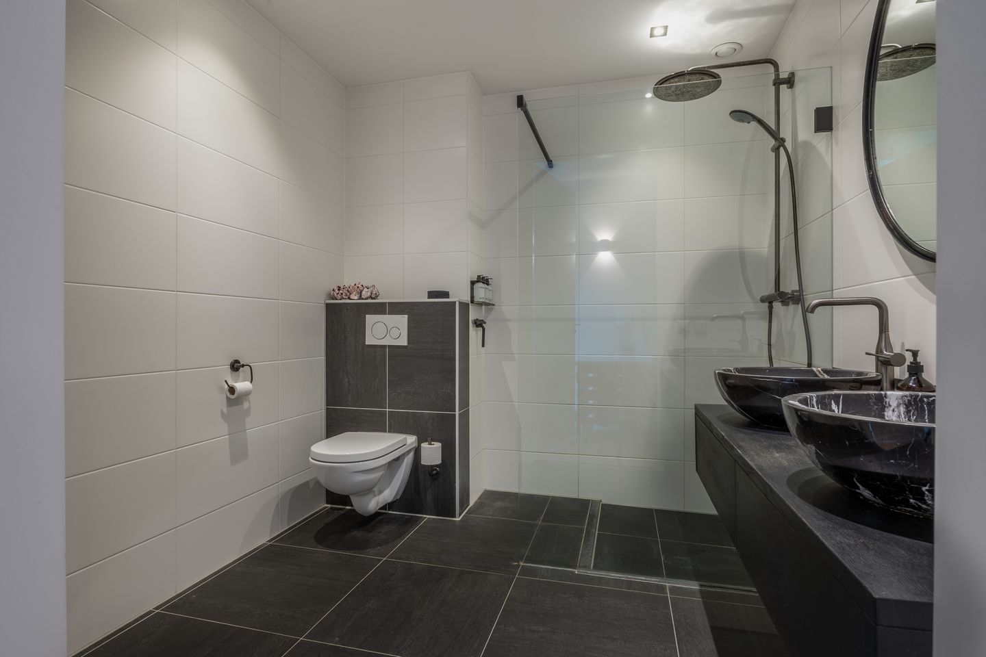 Photo 40 of Harpraam 1