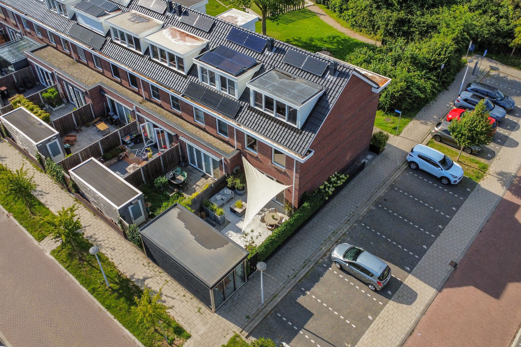 Photo 60 of Harpraam 1