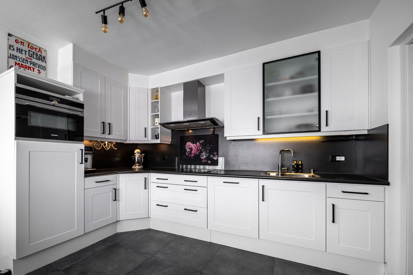 Photo 10 of Joes Jongenstraat 24