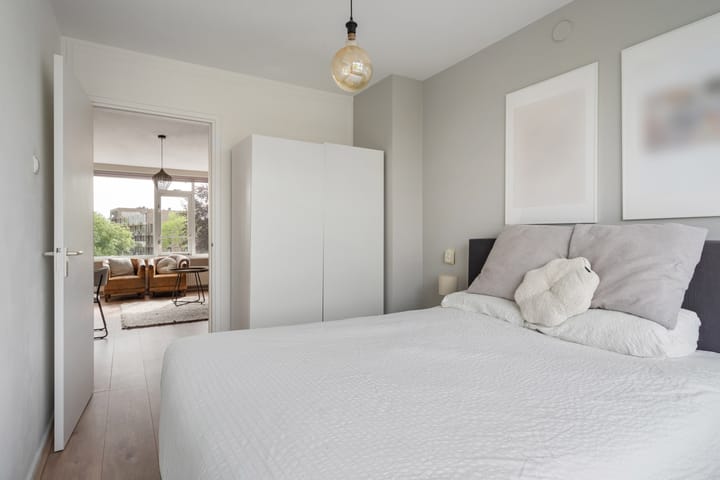 Photo 22 of Lachappellestraat 45-B