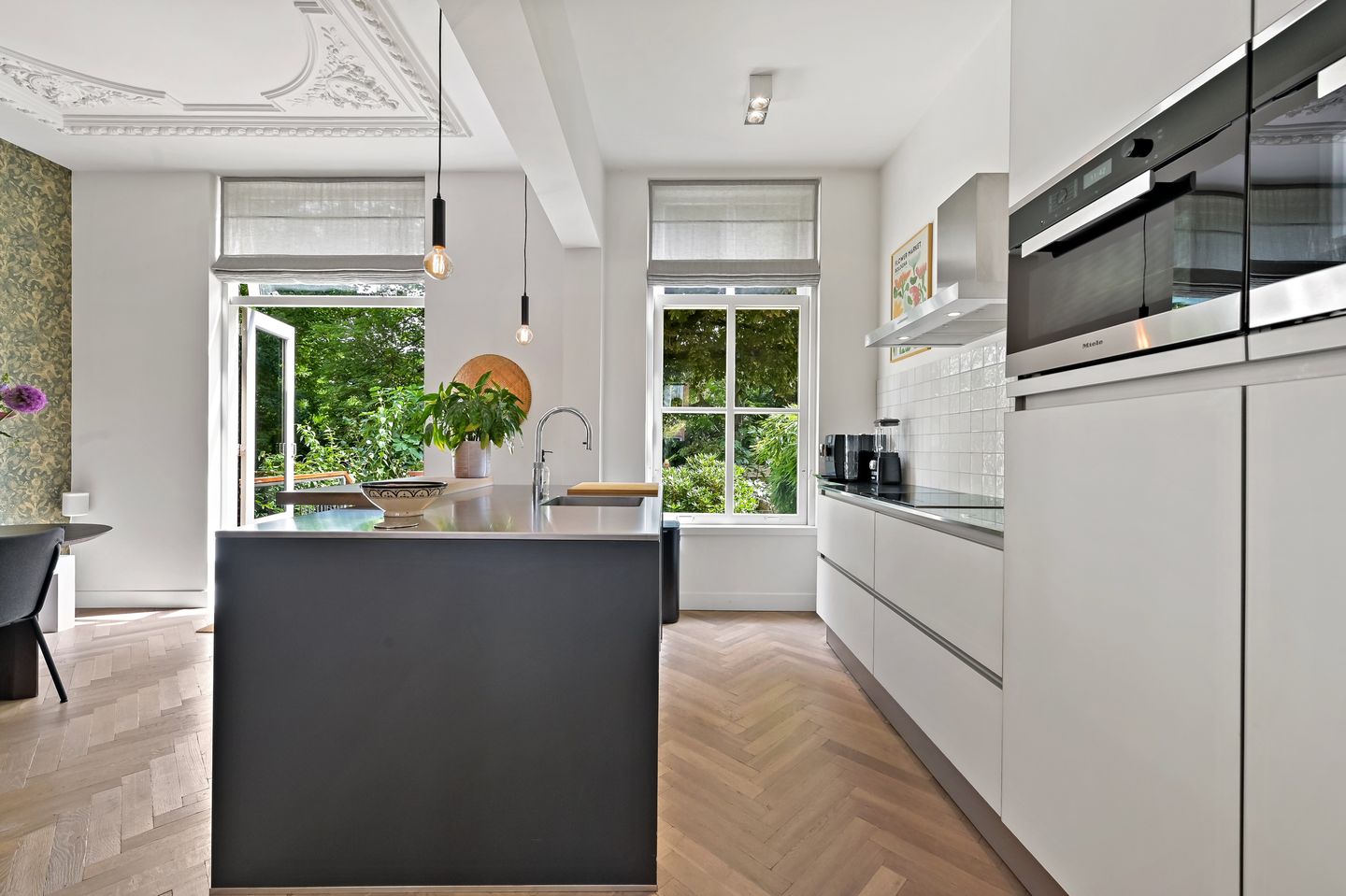 Photo 14 of Jacob van der Doesstraat 27