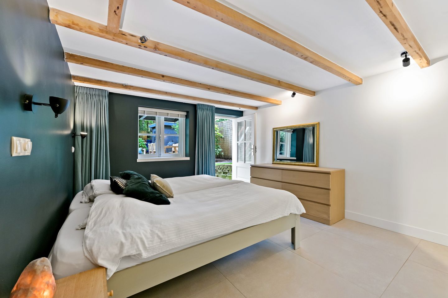 Photo 34 of Jacob van der Doesstraat 27