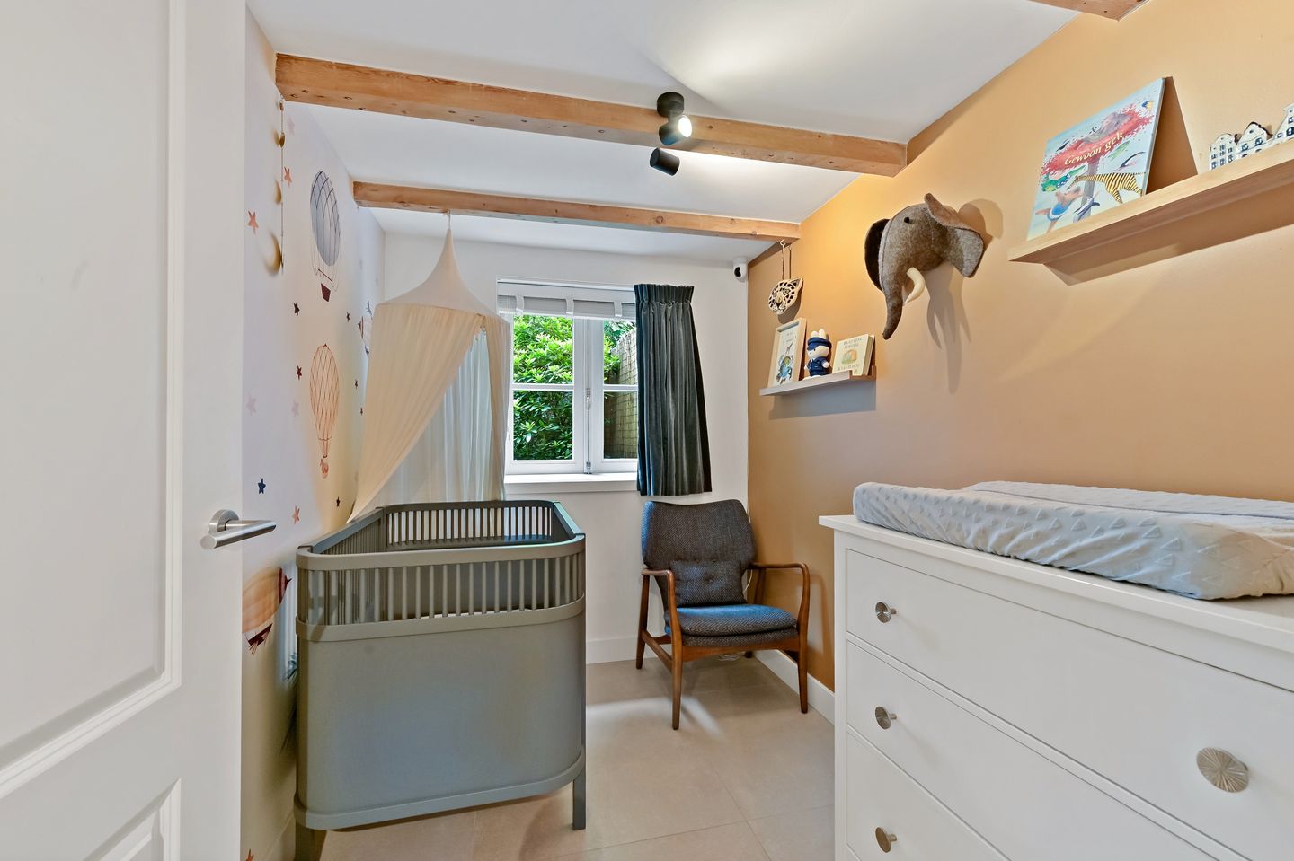 Photo 44 of Jacob van der Doesstraat 27