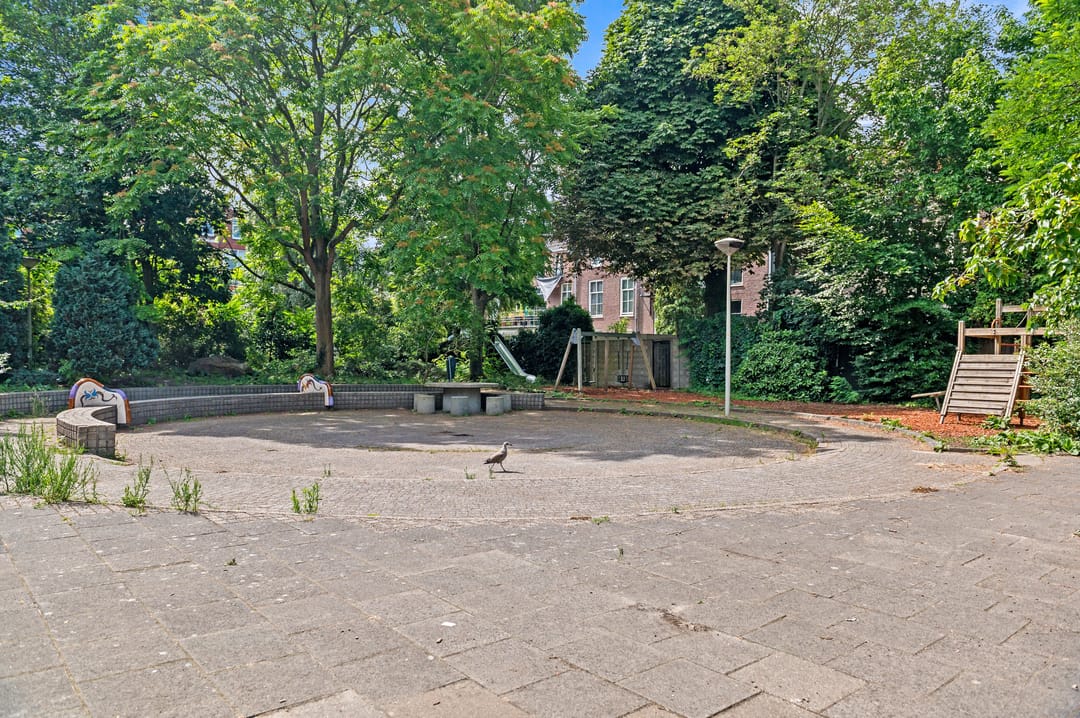 Photo 46 of Jacob van der Doesstraat 27