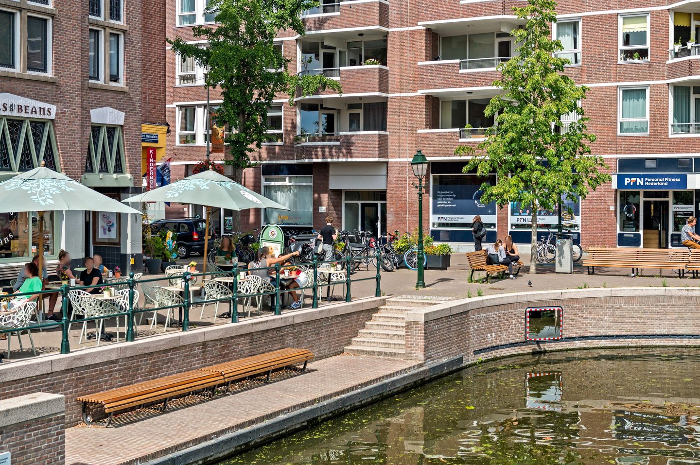 Photo 49 of Jacob van der Doesstraat 27