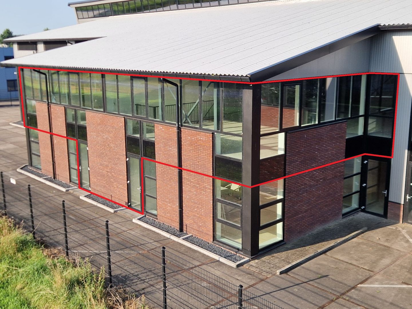 View photo 1 of Ondernemersweg 7