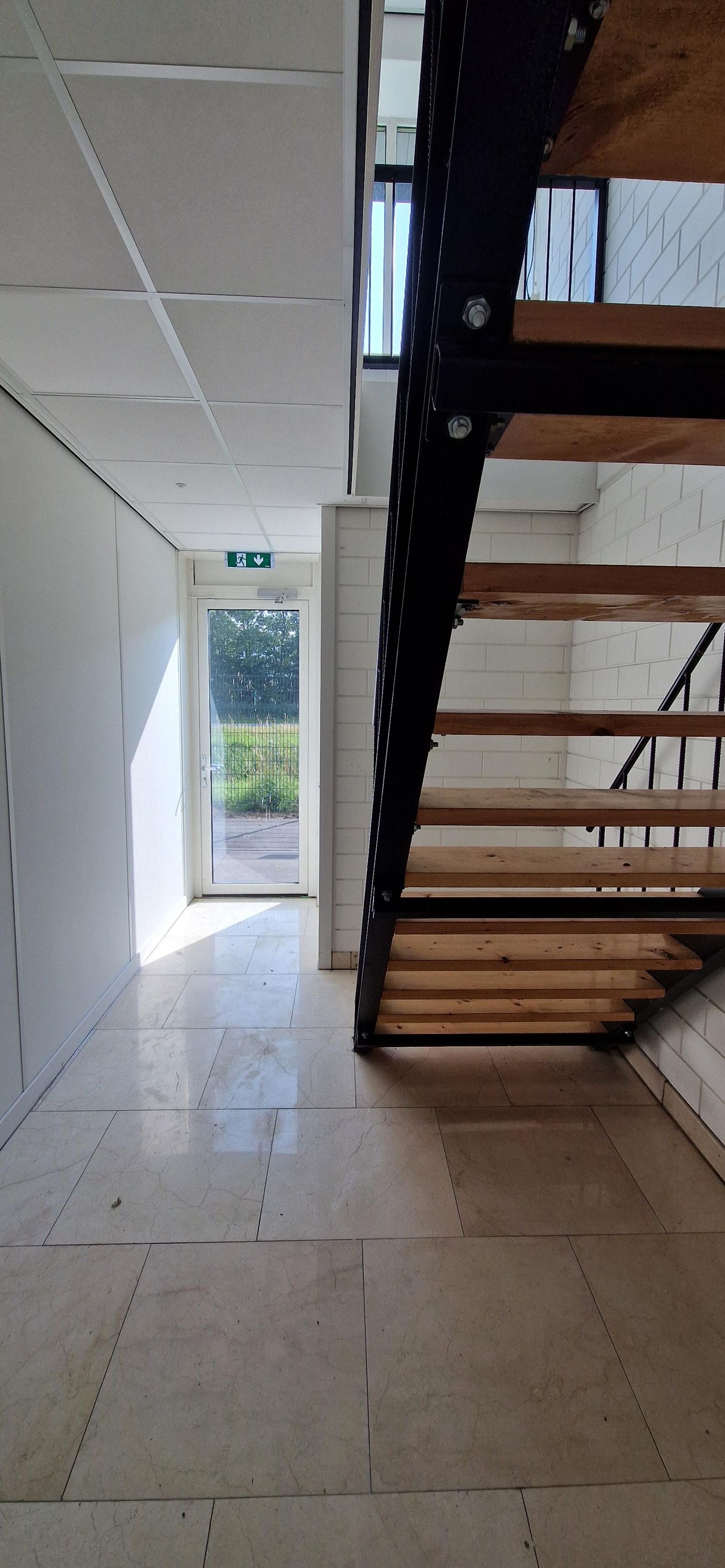 View photo 4 of Ondernemersweg 7