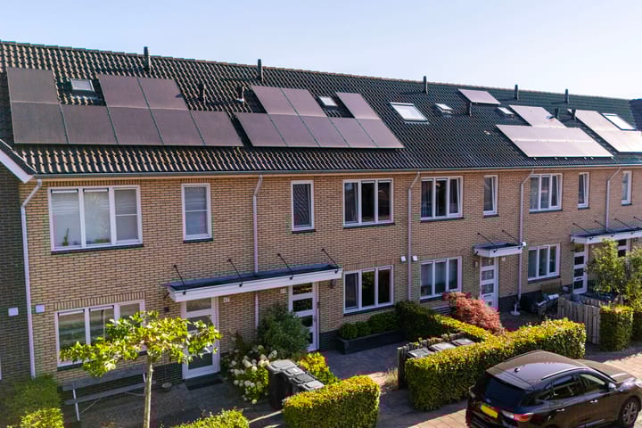 Foto 1 van Bijenkorf 69