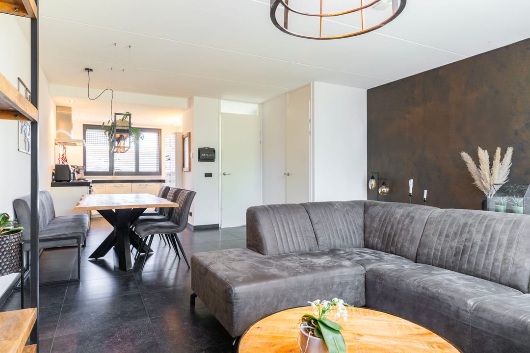 Foto 13 van Bijenkorf 69