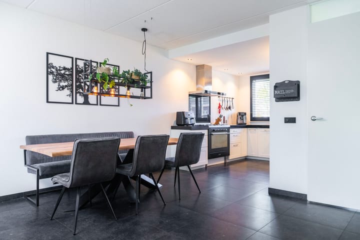 Foto 14 van Bijenkorf 69