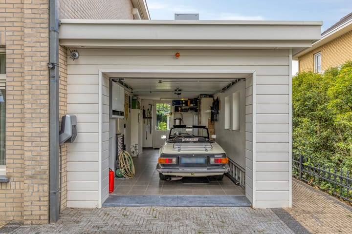 Photo 24 of Count Basiegracht 3