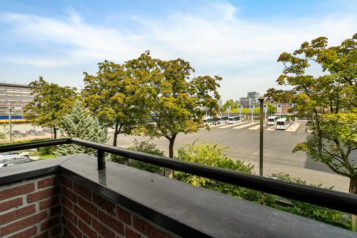 Photo 32 of Stationsplein 21