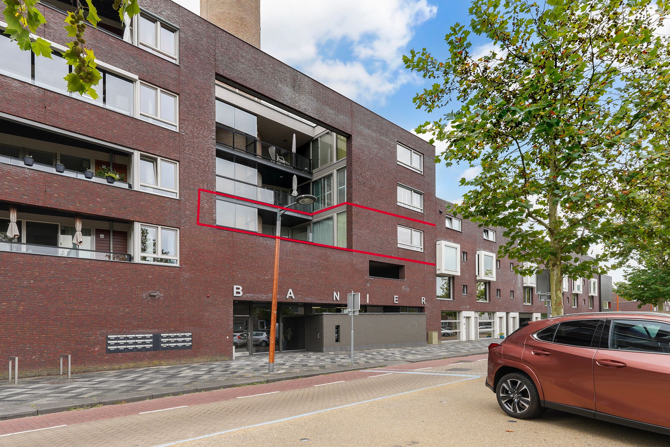 Foto 3 van Banier 37