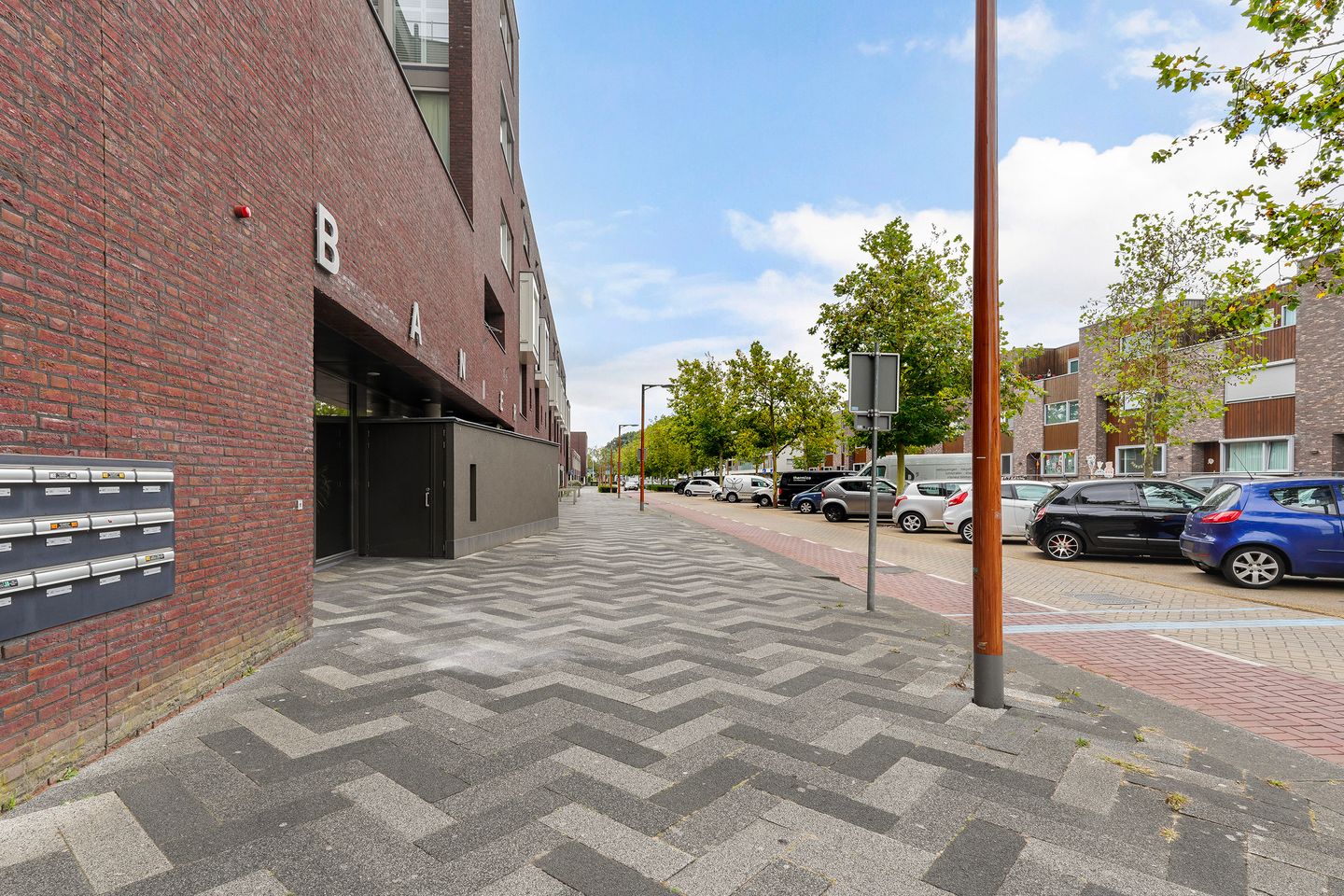 Foto 4 van Banier 37