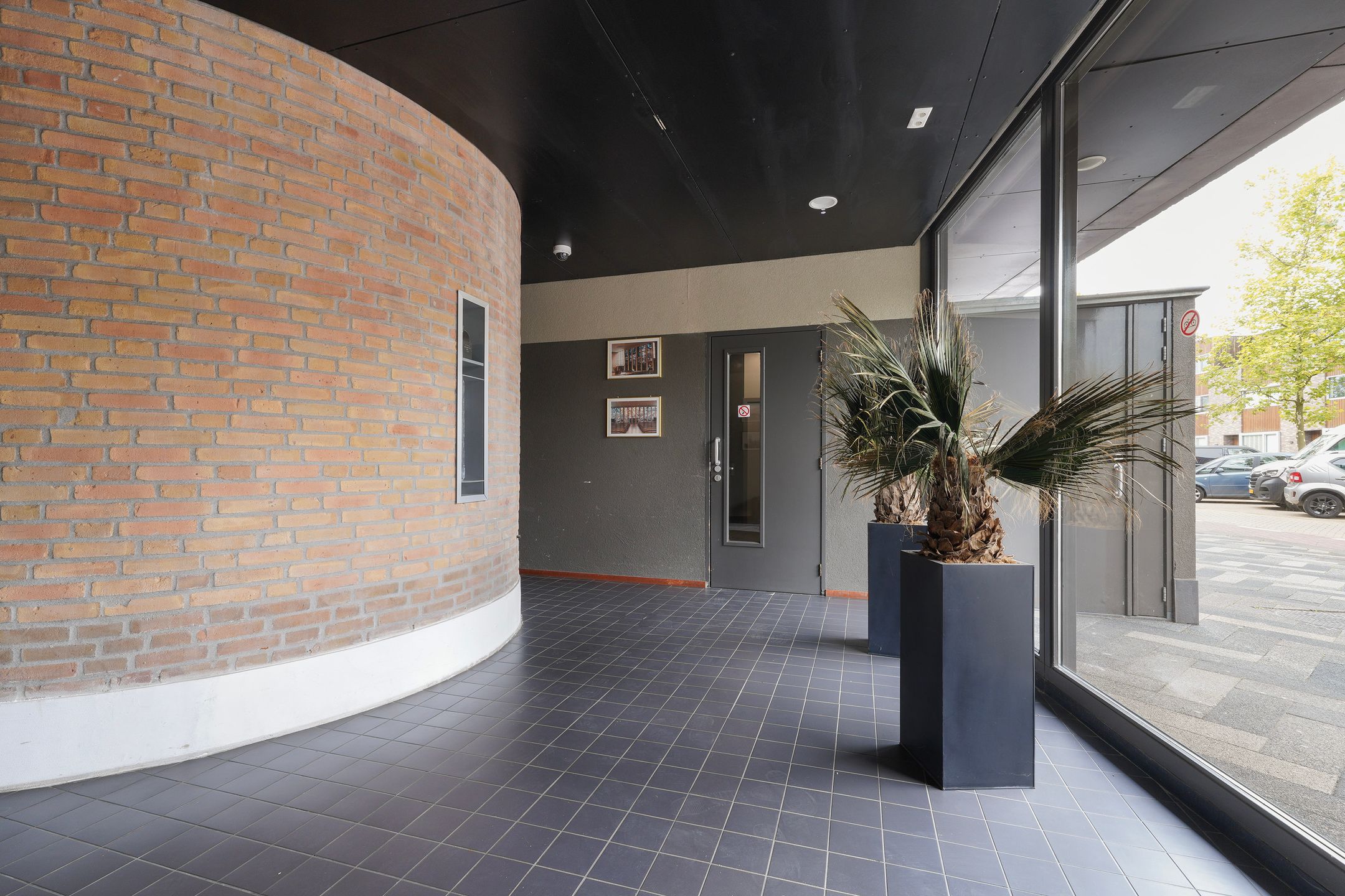 Foto 12 van Banier 37