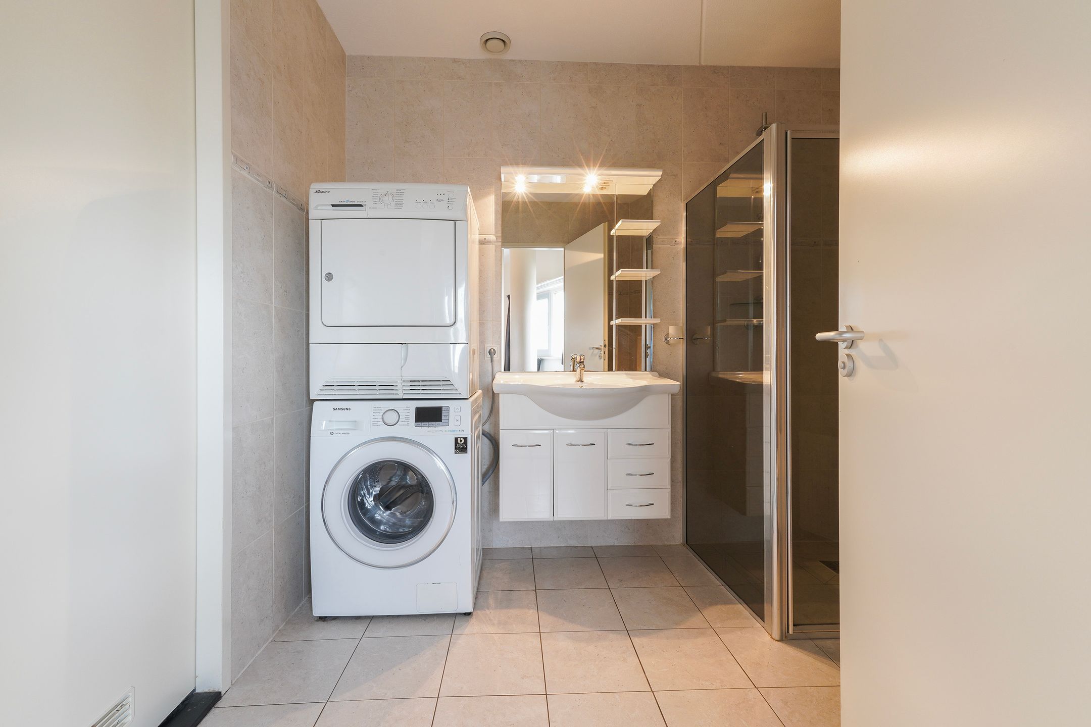 Foto 39 van Banier 37