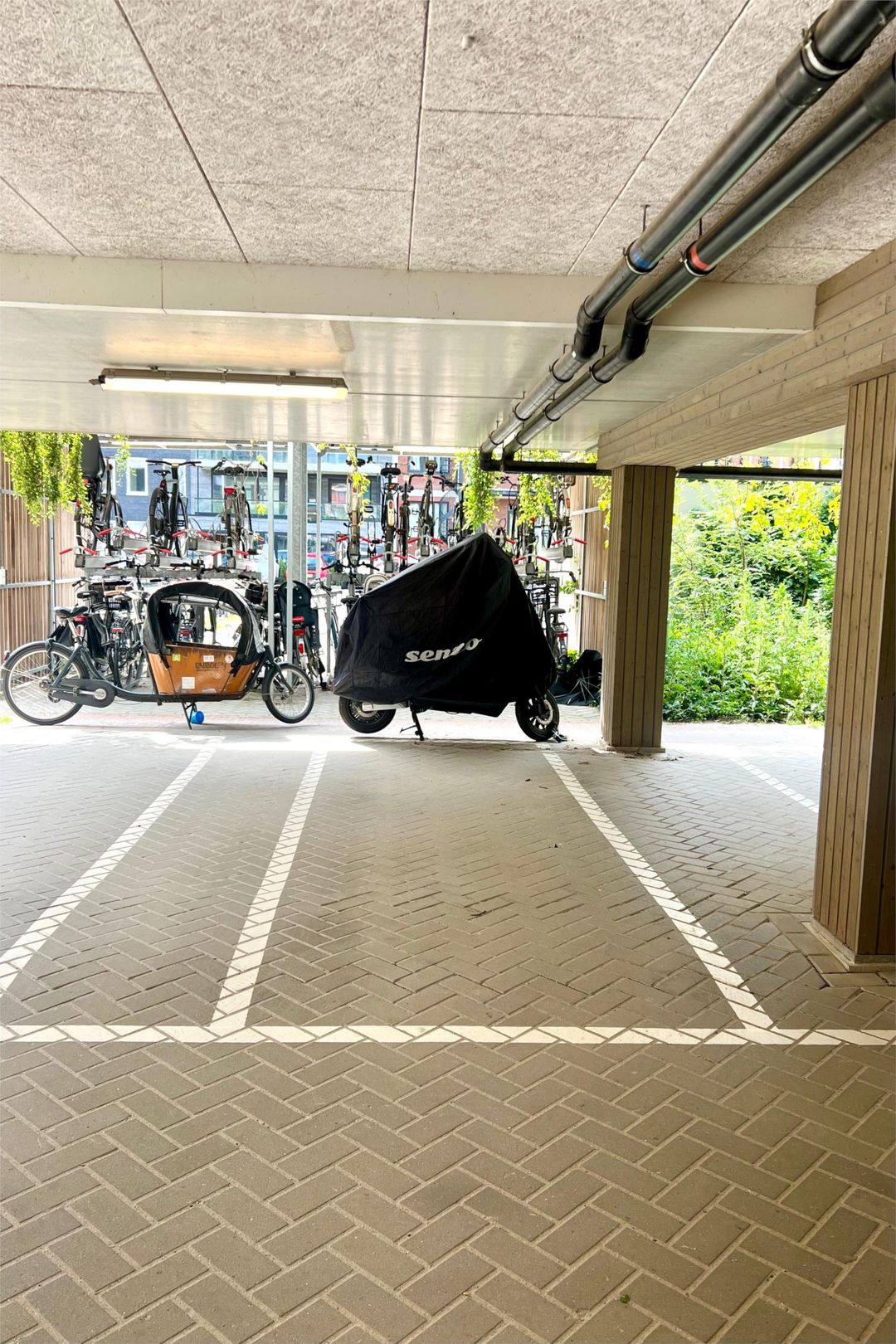 Foto 28 van Huiswoudstraat 64