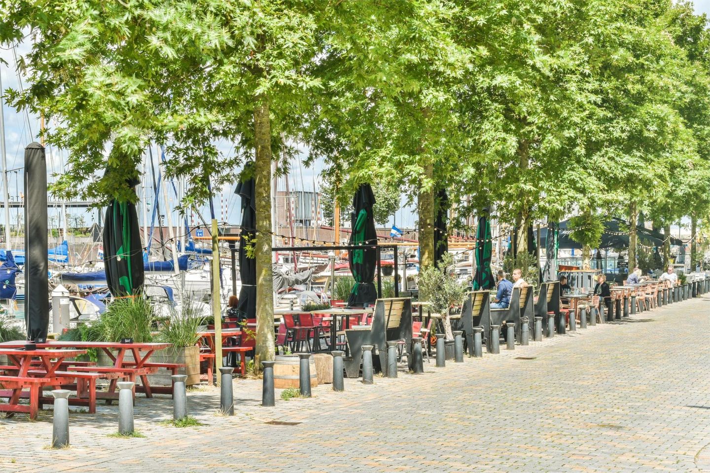 Foto 34 van Huiswoudstraat 64