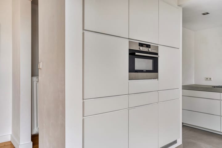 Foto 13 van Louis Loyensstraat 12-A