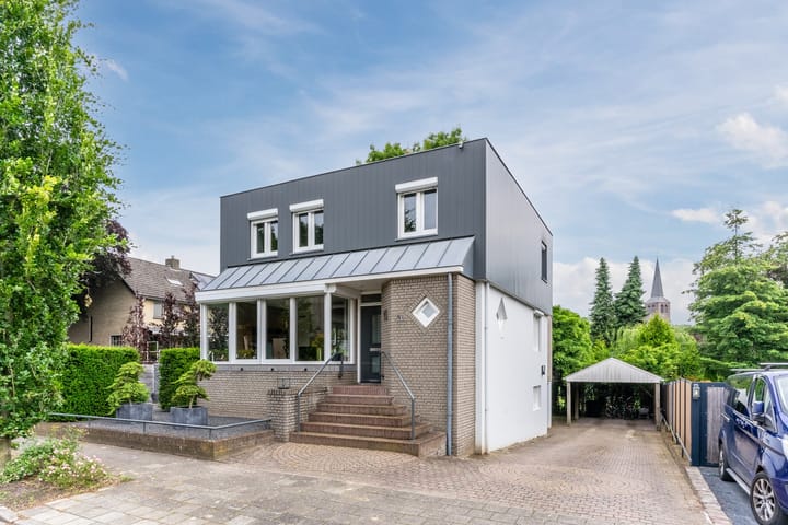 Photo 2 of Mgr Schravenlaan 10