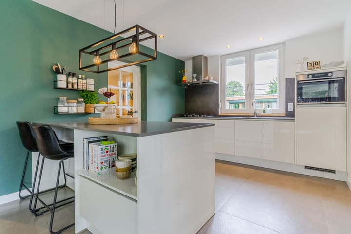 Photo 19 of Mgr Schravenlaan 10