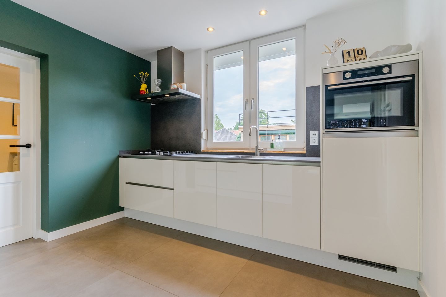 Foto 20 van Mgr Schravenlaan 10