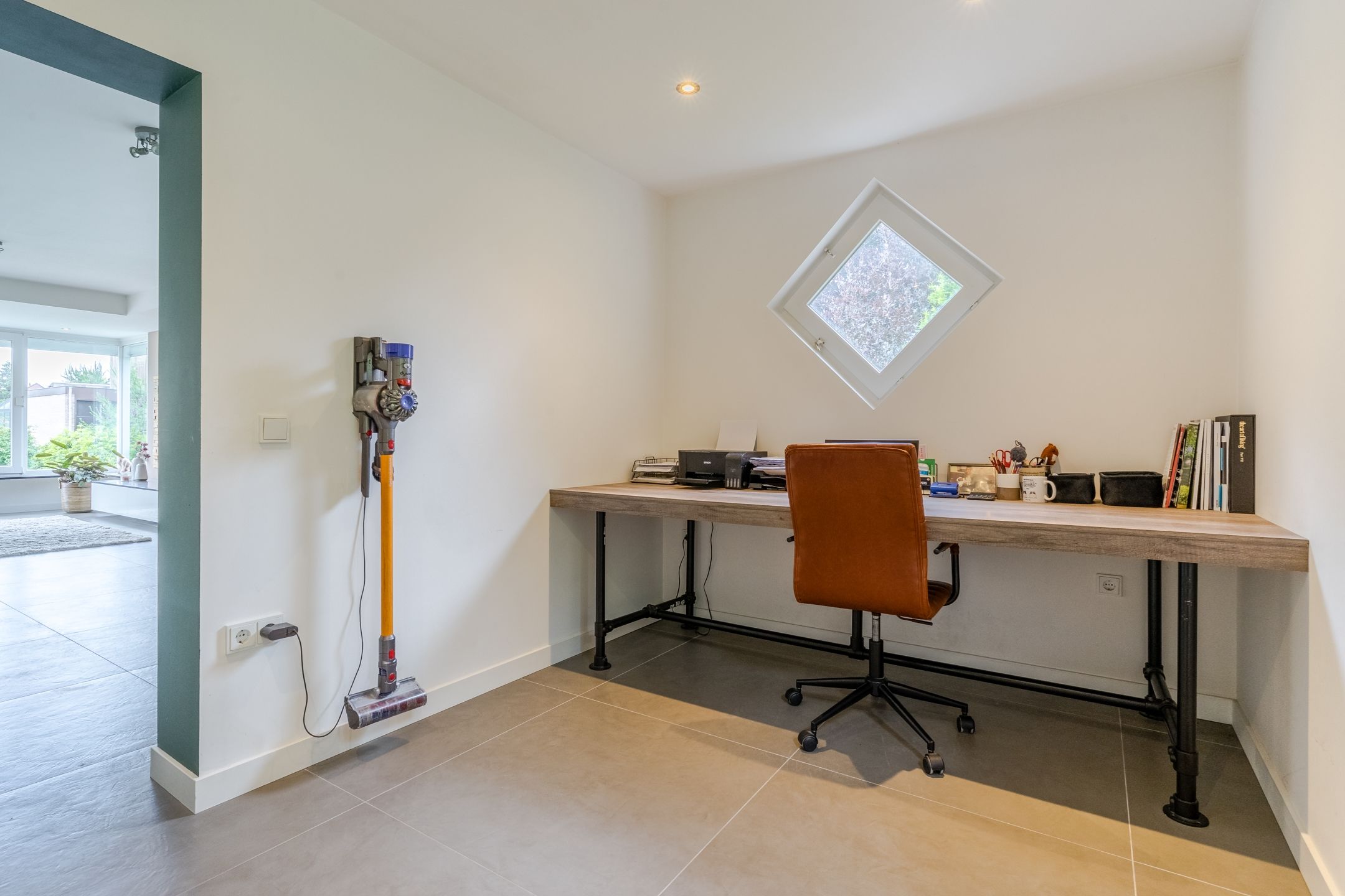 Foto 24 van Mgr Schravenlaan 10