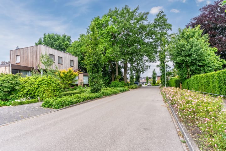 Photo 61 of Mgr Schravenlaan 10