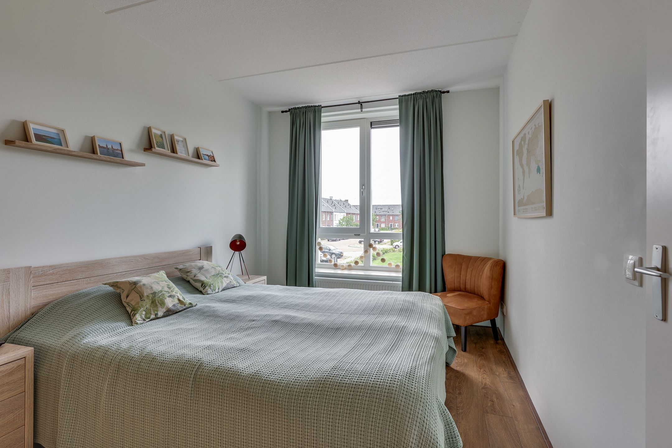 Photo 36 of Catharina van Beekstraat 14