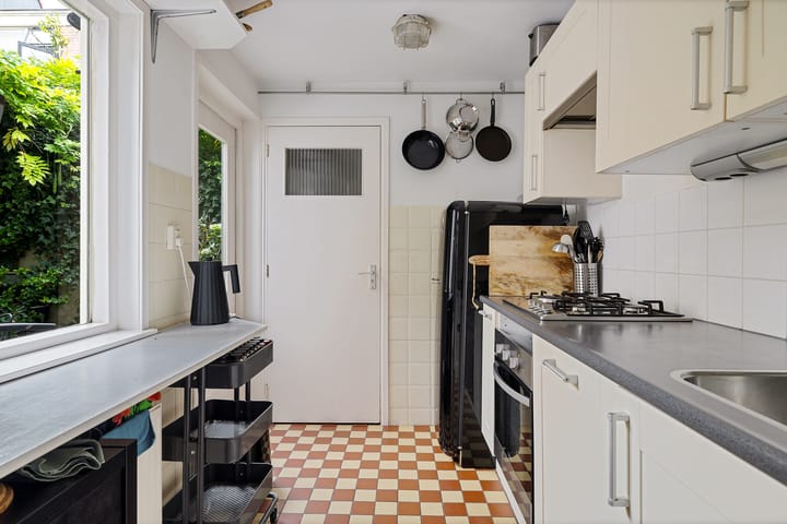 Foto 7 van Riouwstraat 11